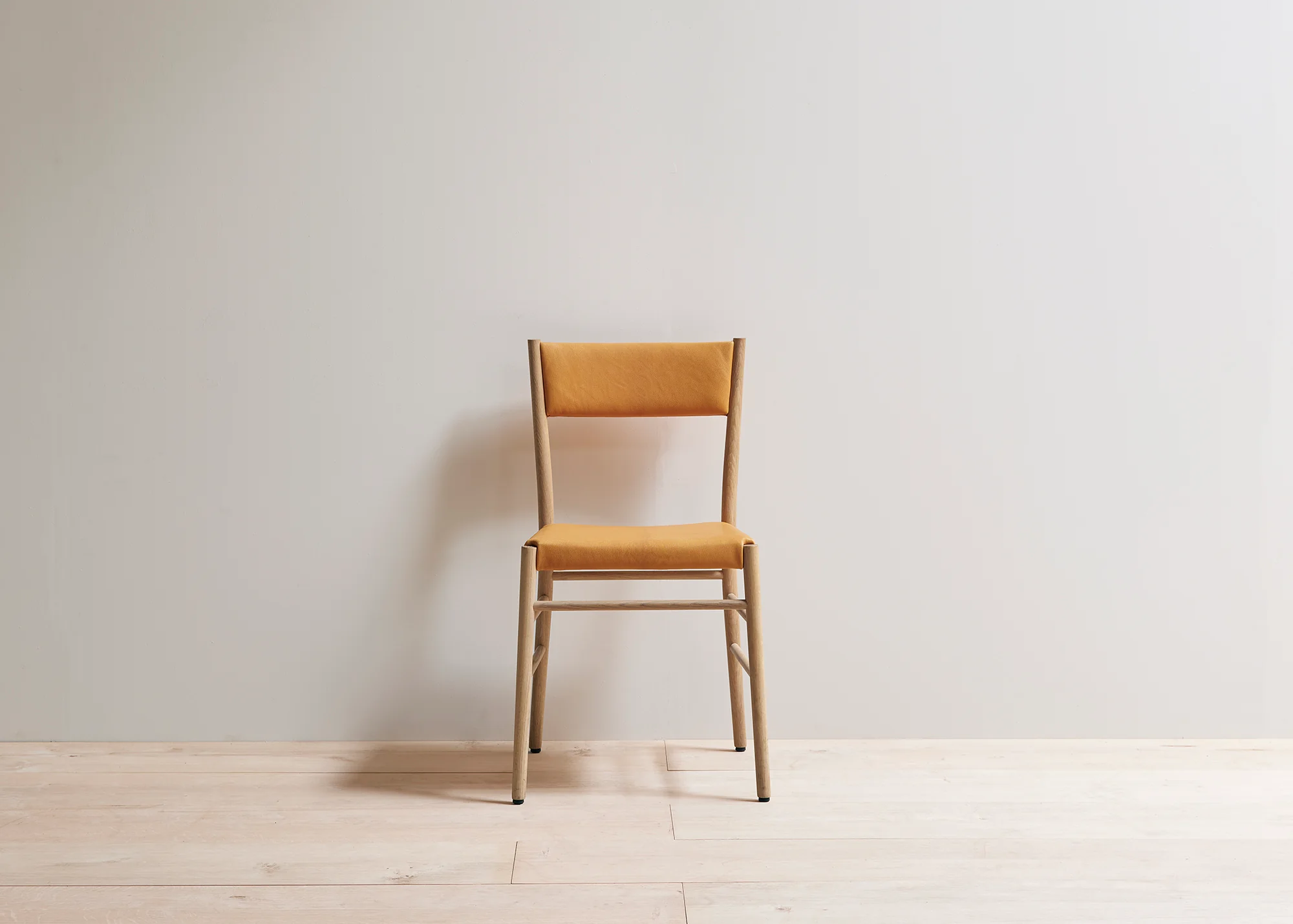 Avery dining chair upholstered - Image 5