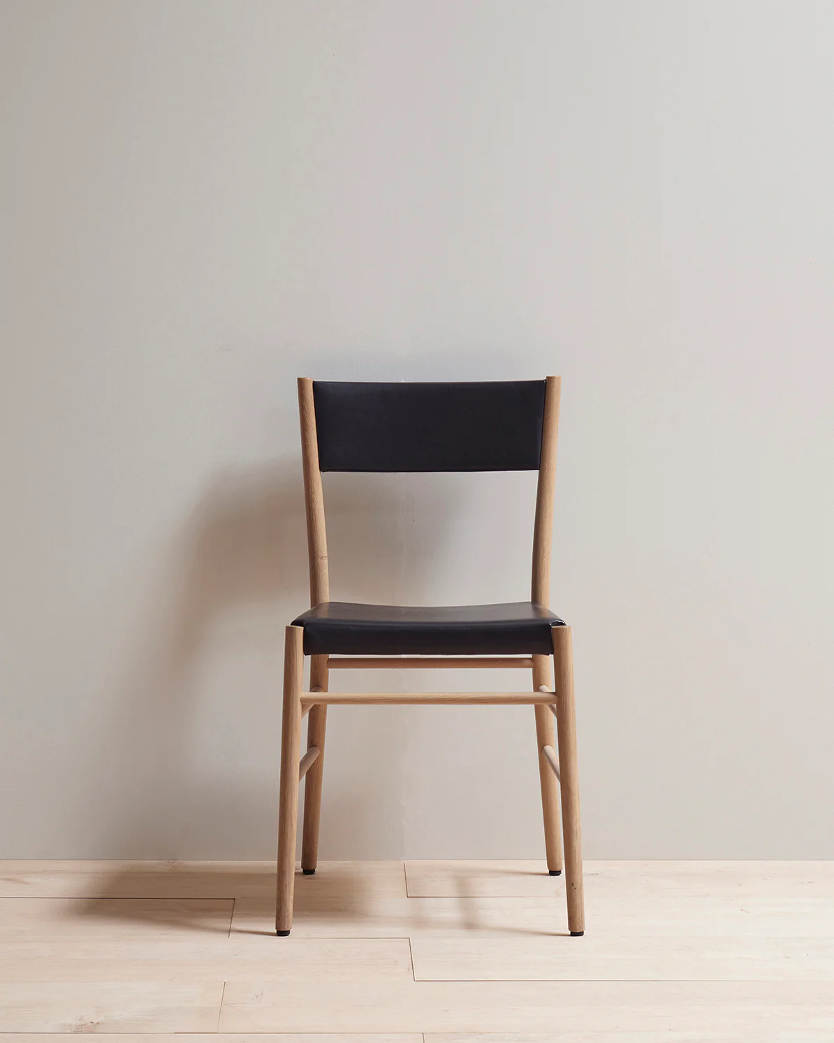 Avery dining chair upholstered - Image 7
