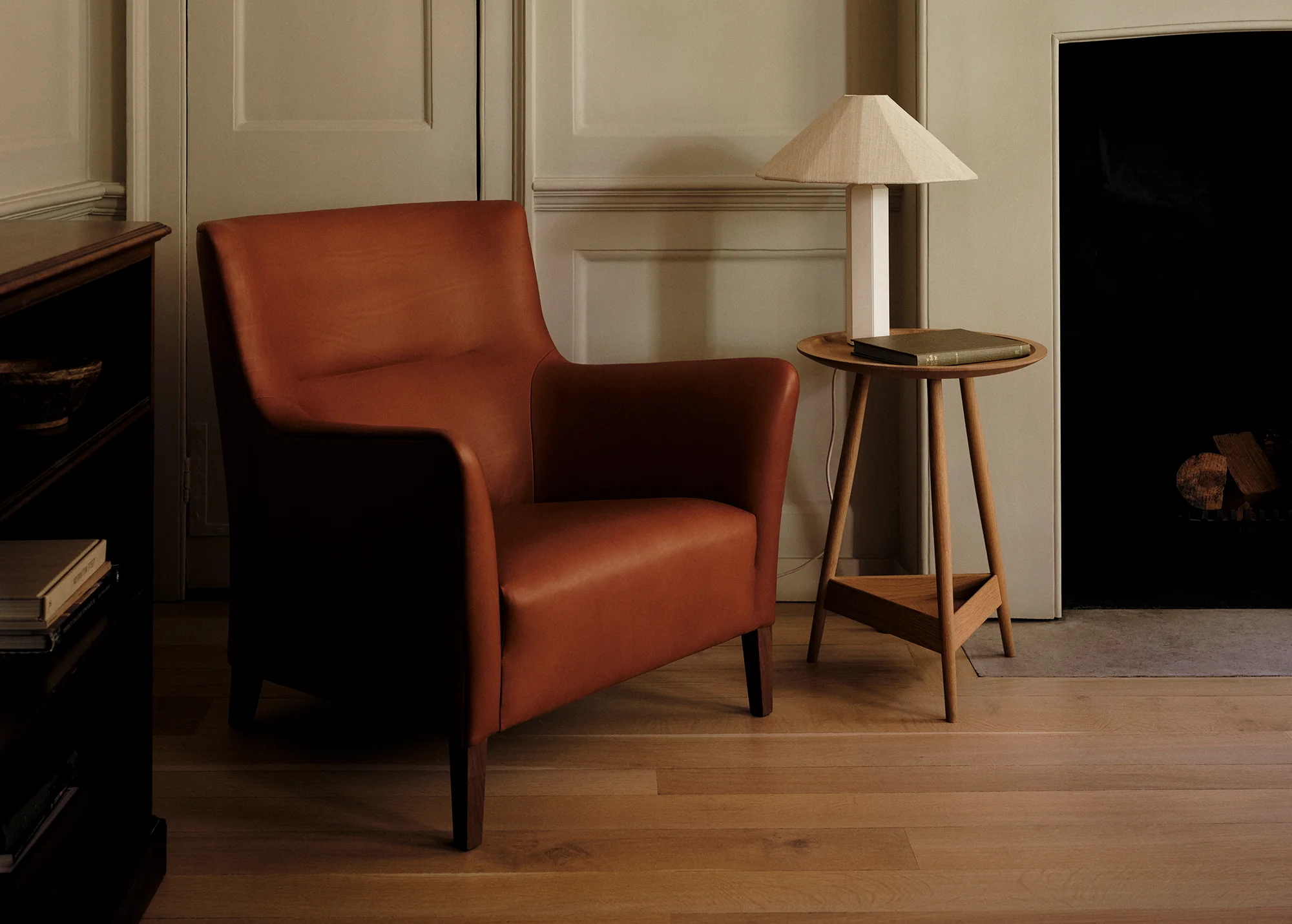 Brody low back armchair - Image 3