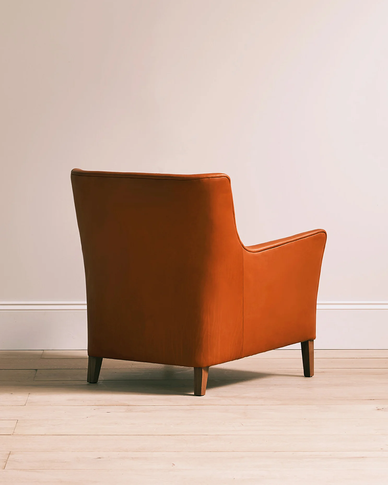 Brody low back armchair - Image 5