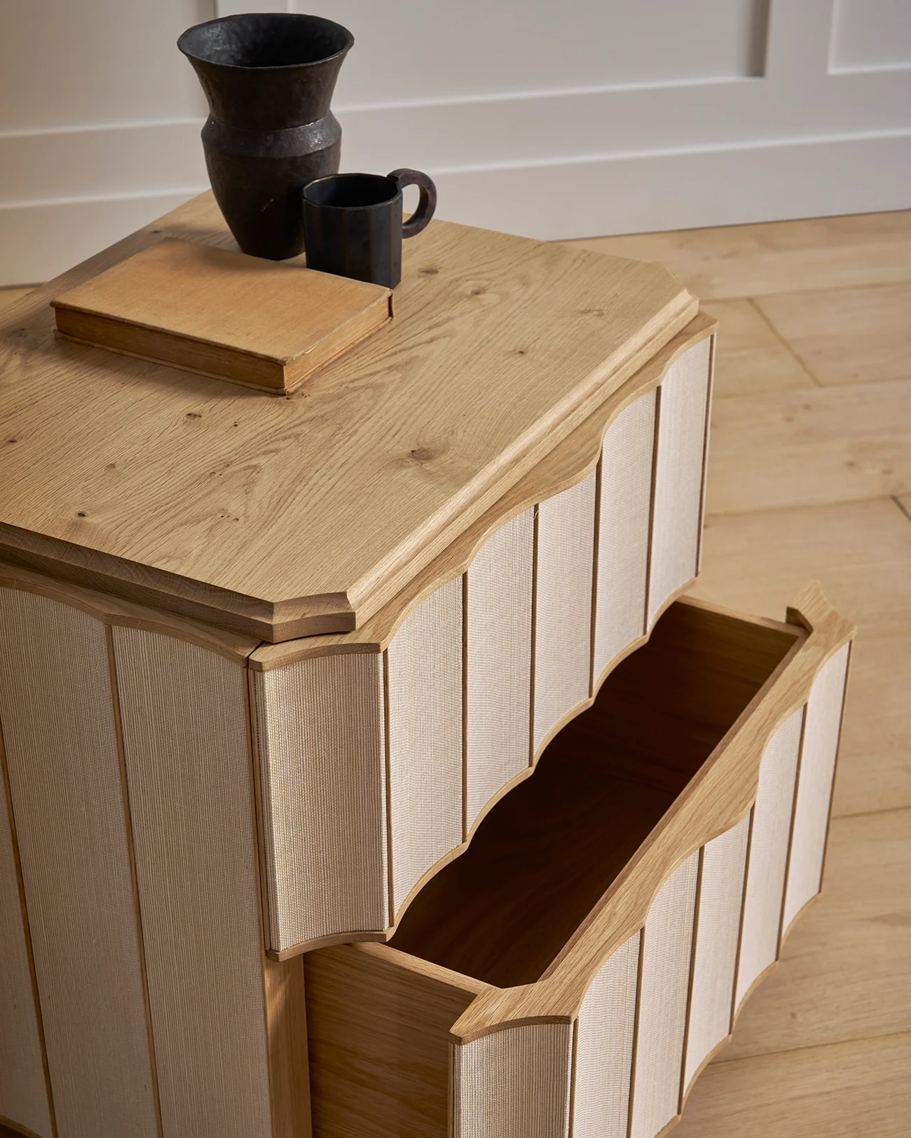 Ellery bedside table - Image 3