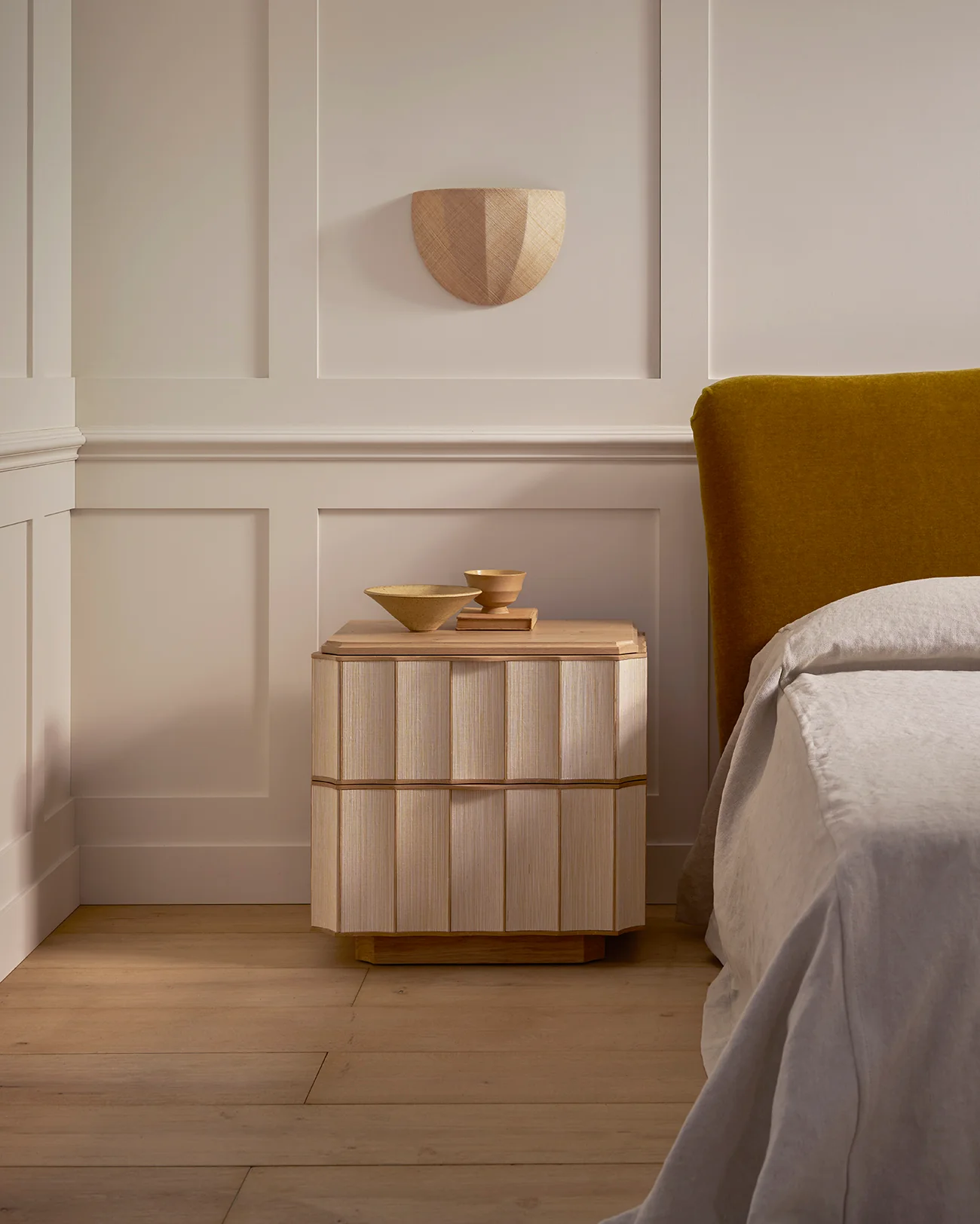 Ellery bedside table - Image 4