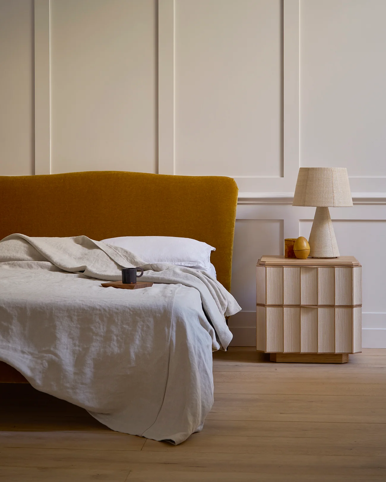 Ellery bedside table - Image 9