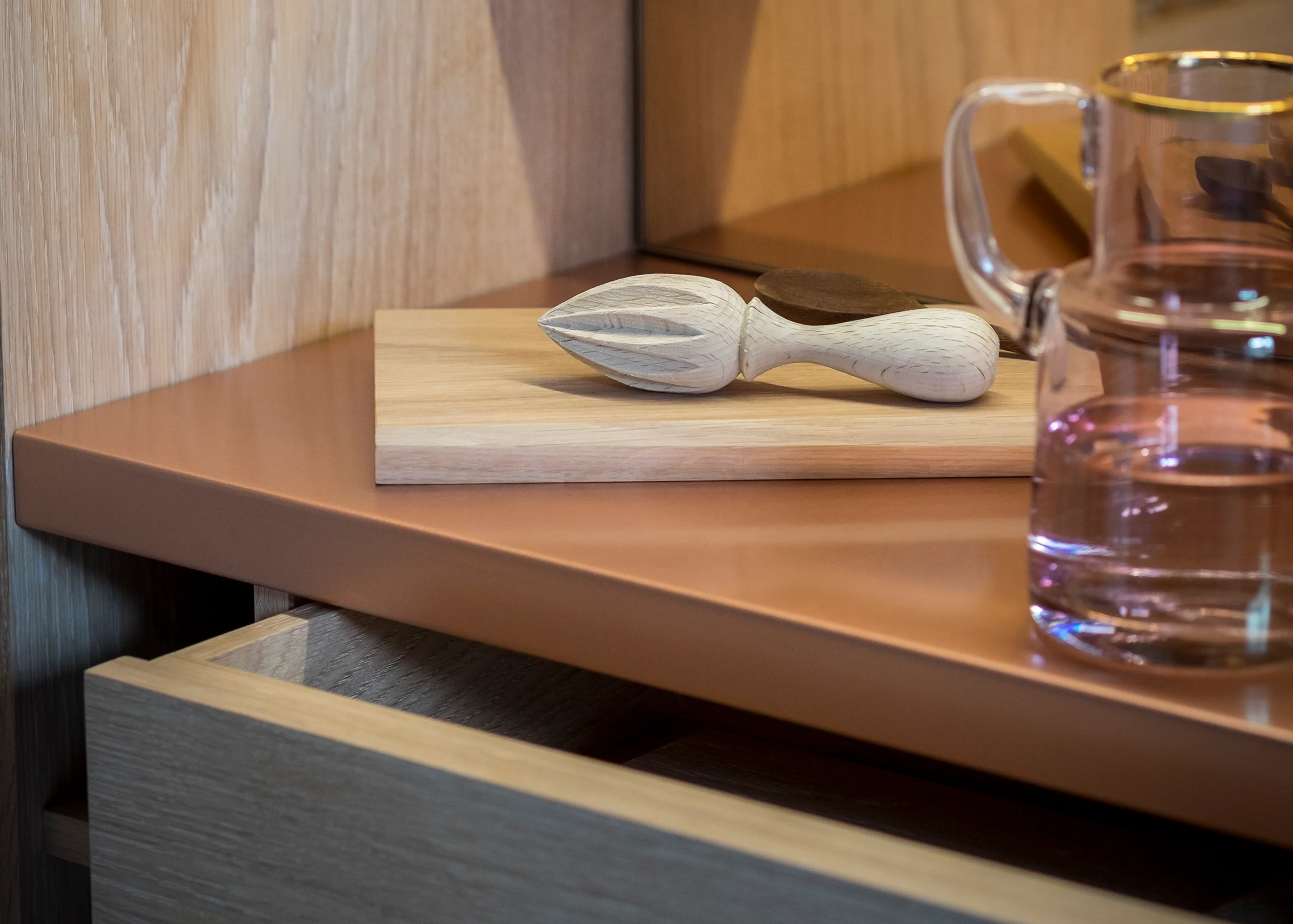 Frans drinks cabinet - Image 3