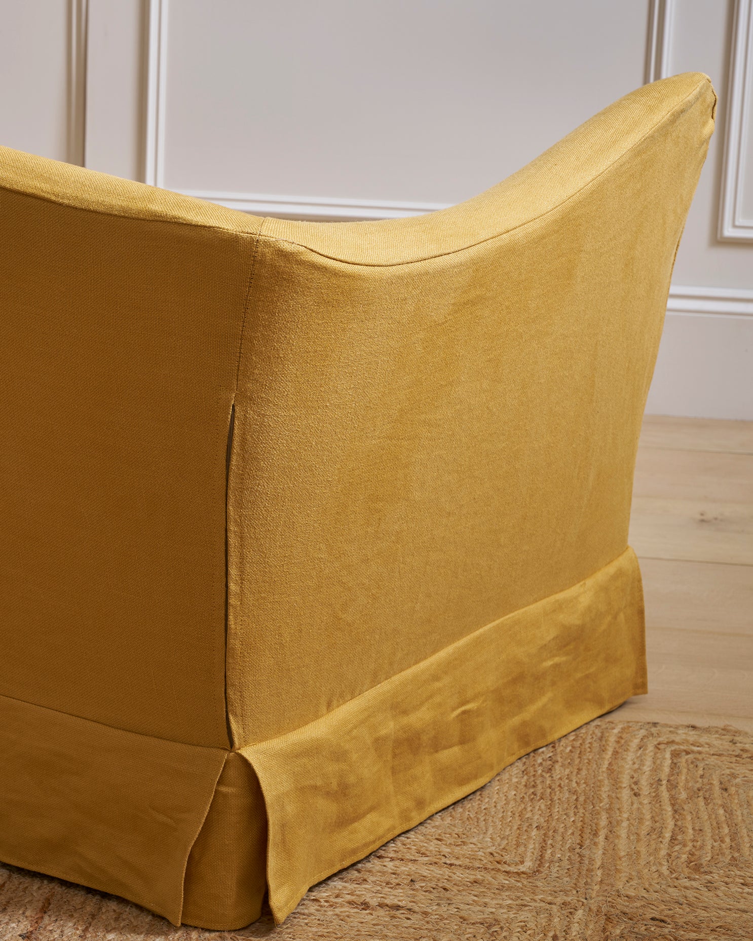 Moreau slipcover sofa - Image 3