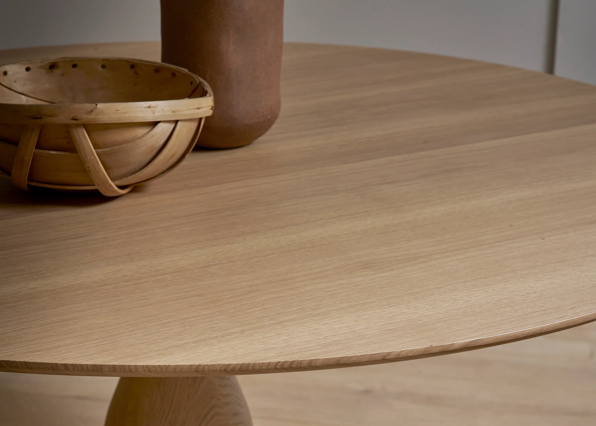 Tove dining table circular - Image 5
